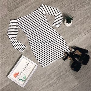 🖤Striped Off-the-Shoulder Mini Dress🖤